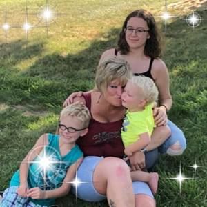 Meet your Posher, Jonelle